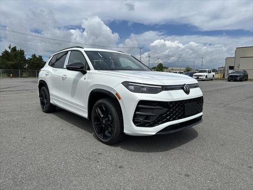 2025 Volkswagen Tiguan 2.0T SE R-Line Black 4MOTION