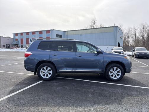 2013 Toyota Highlander SE