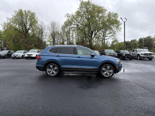Stone Blue Metallic 2019 Volkswagen Tiguan 2.0T SEL