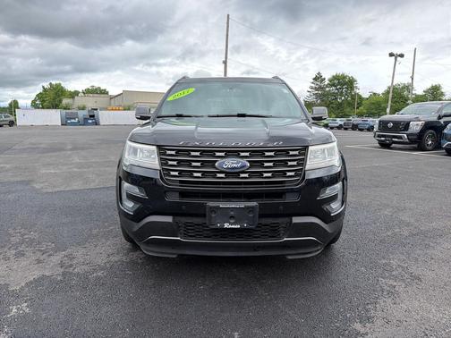 Magnetic Metallic 2017 Ford Explorer XLT