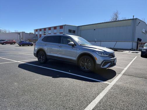 2024 Volkswagen Tiguan 2.0T SE 4MOTION