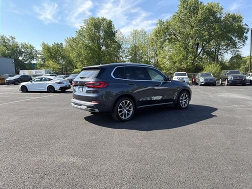 Arctic Gray Metallic 2019 BMW X5 xDrive40i