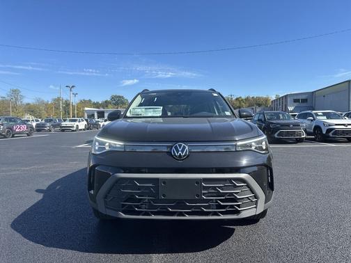 2025 Volkswagen Taos 1.5T SE Black