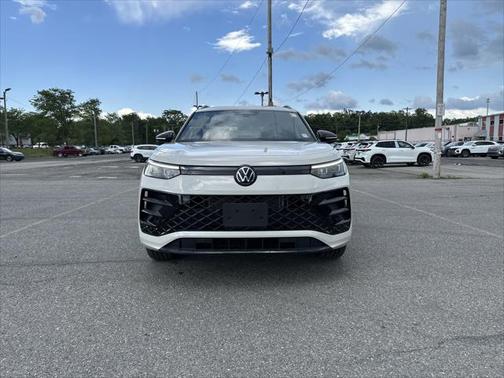 2025 Volkswagen Tiguan 2.0T SE R-Line Black 4MOTION