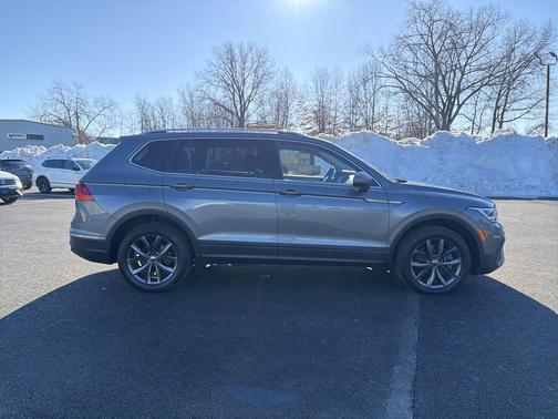 2022 Volkswagen Tiguan 2.0T SE 4MOTION