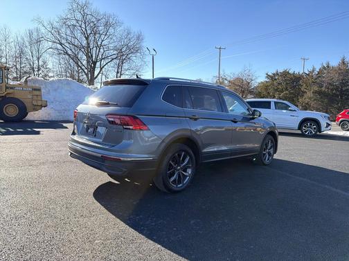2022 Volkswagen Tiguan 2.0T SE 4MOTION