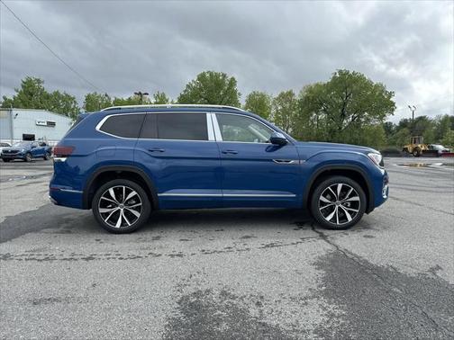 2025 Volkswagen Atlas 2.0T SEL Premium R-Line 4MOTION