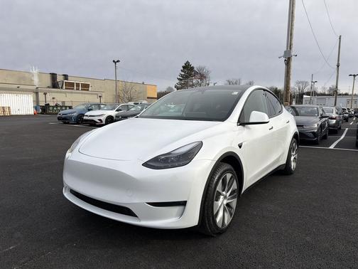 2024 Tesla Model Y Long Range Dual Motor All-Wheel Drive