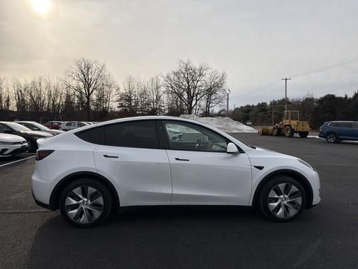 2024 Tesla Model Y Long Range Dual Motor All-Wheel Drive