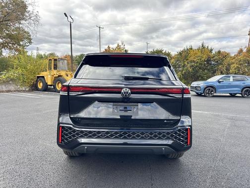 2025 Volkswagen Tiguan 2.0T SE R-Line Black 4MOTION