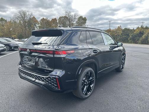 2026 Volkswagen Tiguan 2.0T SE R-Line Black 4MOTION