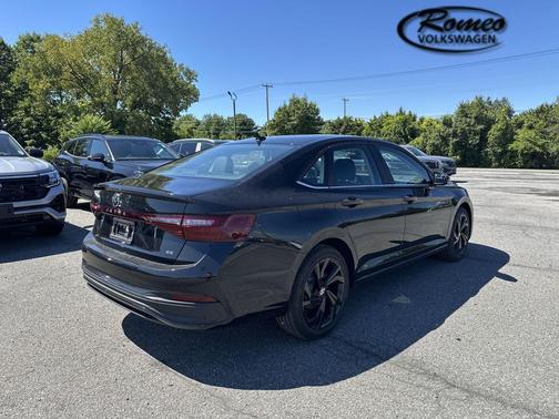 2025 Volkswagen Jetta 1.5T SE