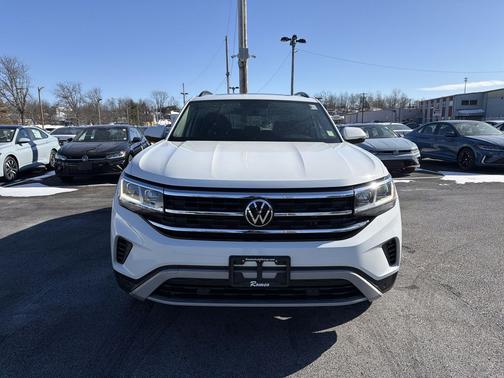2023 Volkswagen Atlas 3.6L SE w/Technology
