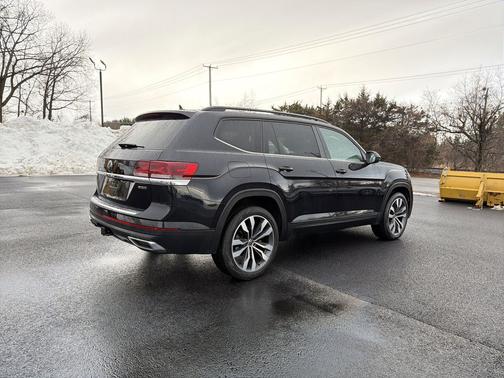 2022 Volkswagen Atlas 3.6L SE w/Technology
