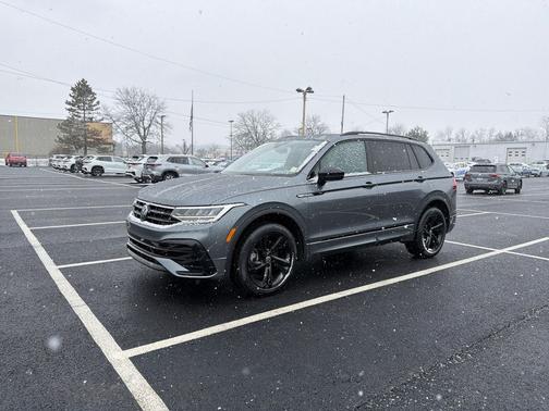 2023 Volkswagen Tiguan 2.0T SE R-Line Black 4MOTION