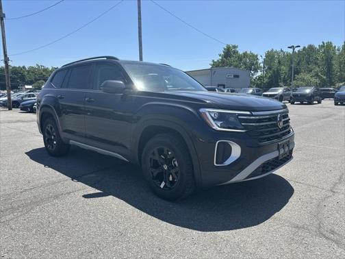 2025 Volkswagen Atlas 2.0T Peak Edition