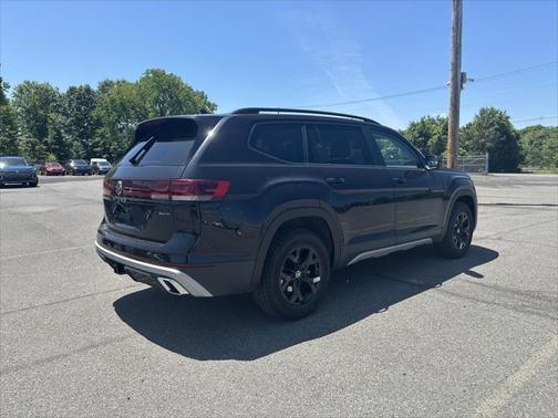 2025 Volkswagen Atlas 2.0T Peak Edition