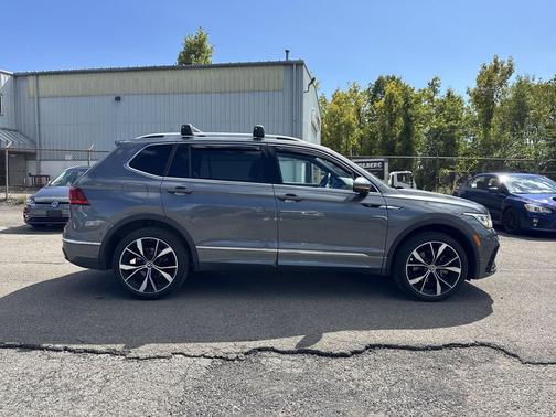2022 Volkswagen Tiguan 2.0T SEL R-Line 4MOTION