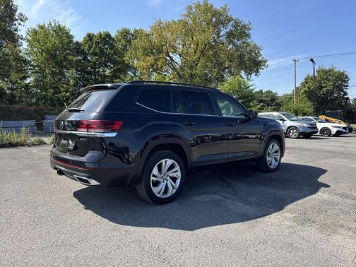 2022 Volkswagen Atlas 3.6L SE w/Technology