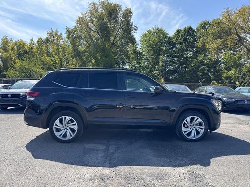 2022 Volkswagen Atlas 3.6L SE w/Technology