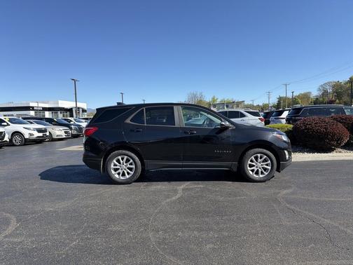 Mosaic Black Metallic 2020 Chevrolet Equinox LS