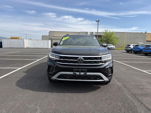 Deep Black 2021 Volkswagen Atlas 2.0T SE w/Technology 4MOTION
