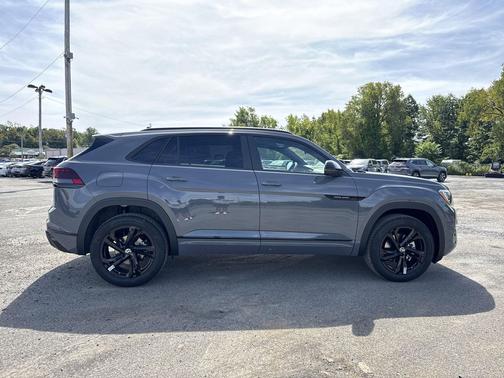2026 Volkswagen Atlas Cross Sport 2.0T SEL