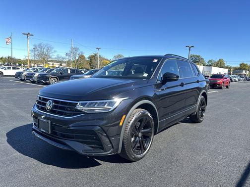 2023 Volkswagen Tiguan 2.0T SE R-Line Black 4MOTION