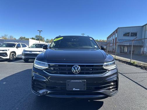 2023 Volkswagen Tiguan 2.0T SE R-Line Black 4MOTION