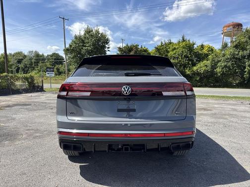 2026 Volkswagen Atlas Cross Sport 2.0T SEL