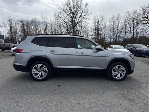 2022 Volkswagen Atlas 3.6L SE w/Technology
