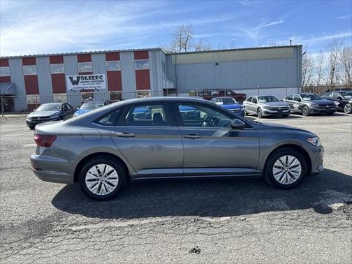 Platinum Gray Metallic 2020 Volkswagen Jetta 1.4T S