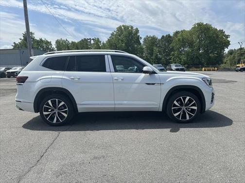2025 Volkswagen Atlas 2.0T SEL Premium R-Line 4MOTION