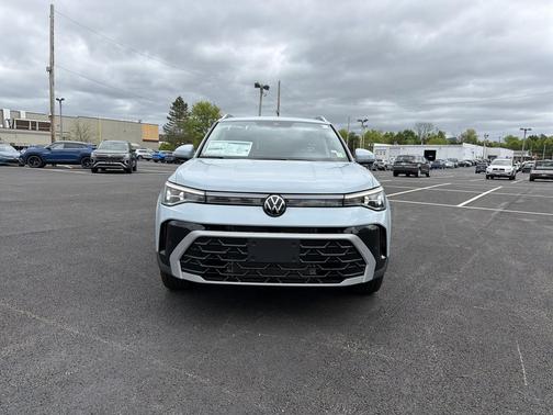 Monument Gray 2026 Volkswagen Taos SEL