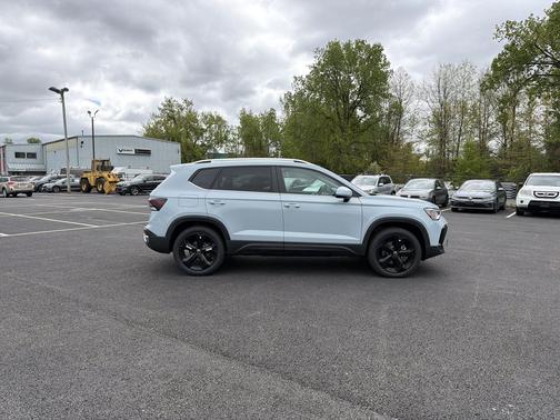 Monument Gray 2026 Volkswagen Taos SEL