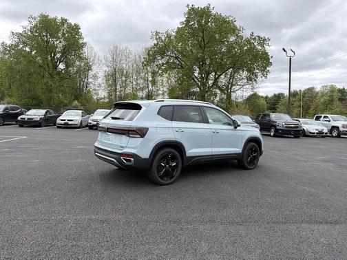 Monument Gray 2026 Volkswagen Taos SEL