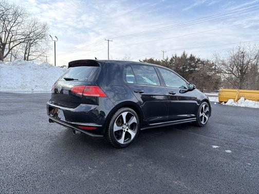 2017 Volkswagen Golf GTI 2.0T S 4-Door