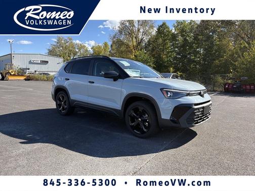 Monument Gray w/Deep Black Roof 2027 Volkswagen Taos SE Black