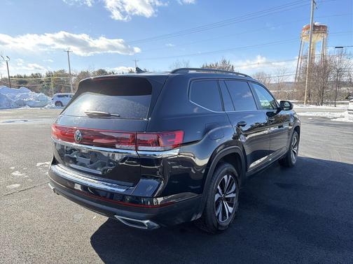 2024 Volkswagen Atlas 2.0T SE