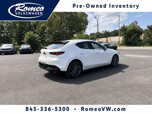 Snowflake White Pearl Mica 2023 Mazda Mazda3 FWD w/Preferred Package