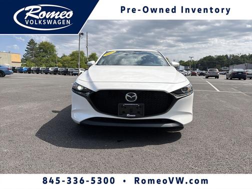 Snowflake White Pearl Mica 2023 Mazda Mazda3 FWD w/Preferred Package