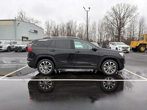 Ebony Twilight Metallic 2020 GMC Terrain SLT