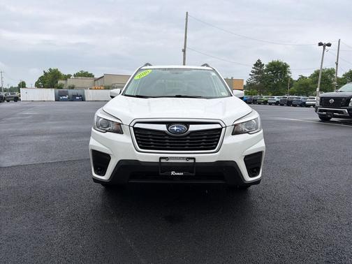 Crystal White Pearl 2020 Subaru Forester Premium