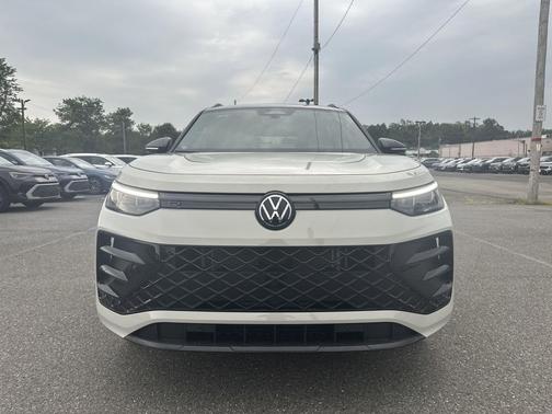 2025 Volkswagen Tiguan 2.0T SE R-Line Black 4MOTION