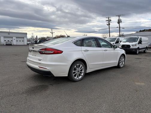 2020 Ford Fusion Plug-In Hybrid Titanium