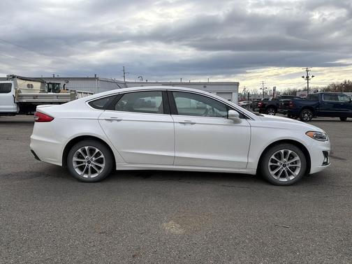 2020 Ford Fusion Plug-In Hybrid Titanium