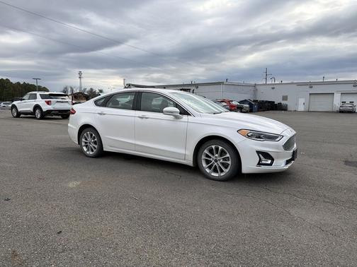 2020 Ford Fusion Plug-In Hybrid Titanium