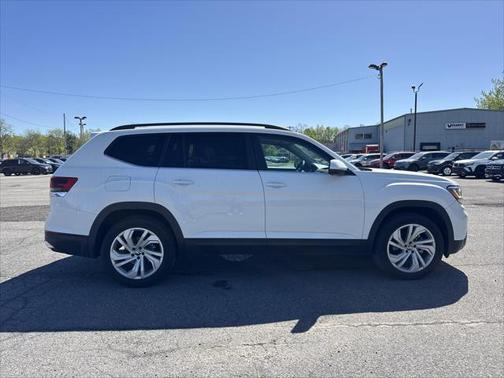 2022 Volkswagen Atlas 3.6L SE w/Technology