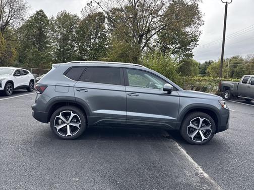 2025 Volkswagen Taos 1.5T SEL