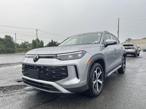 2025 Volkswagen Tiguan 2.0T SE 4MOTION